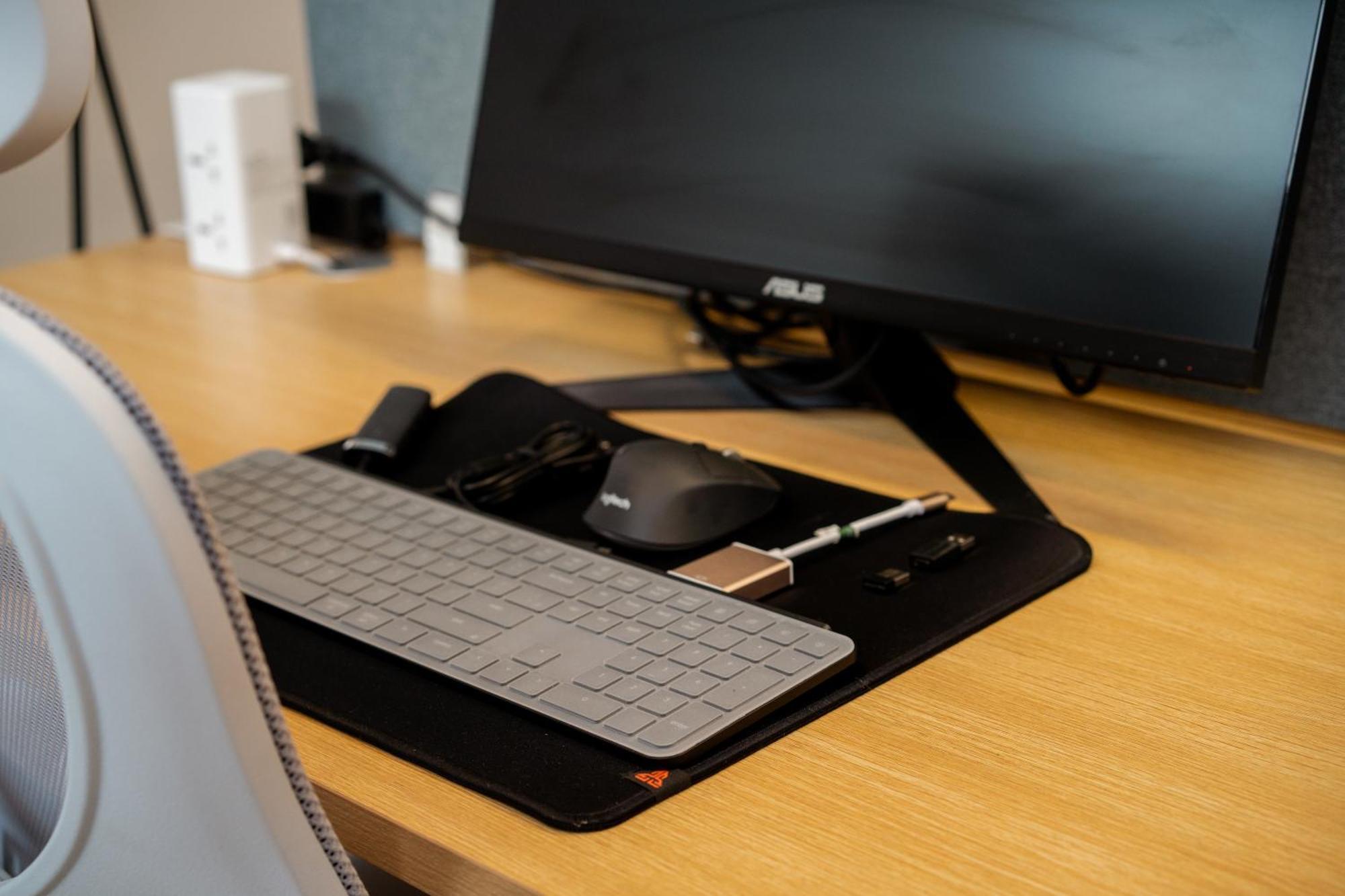 Thehub Pererenan Coworking, Pool And Rooftop チャングー エクステリア 写真