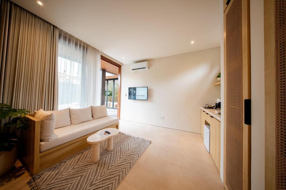 Thehub Pererenan Coworking, Pool And Rooftop チャングー エクステリア 写真
