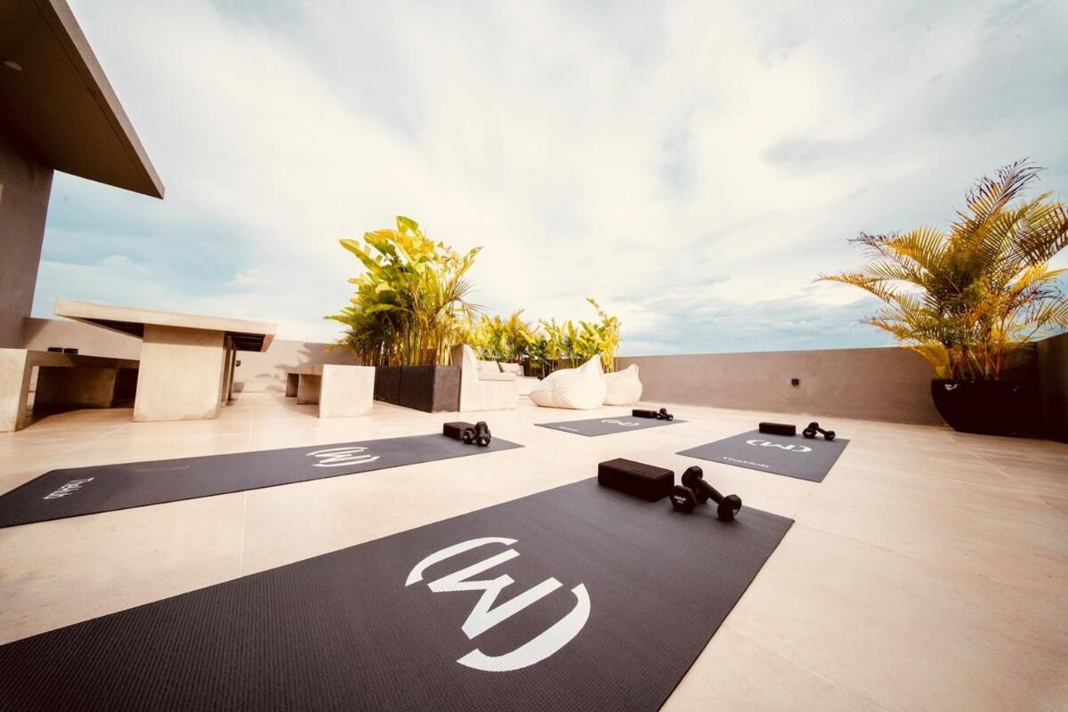 Thehub Pererenan Coworking, Pool And Rooftop チャングー エクステリア 写真