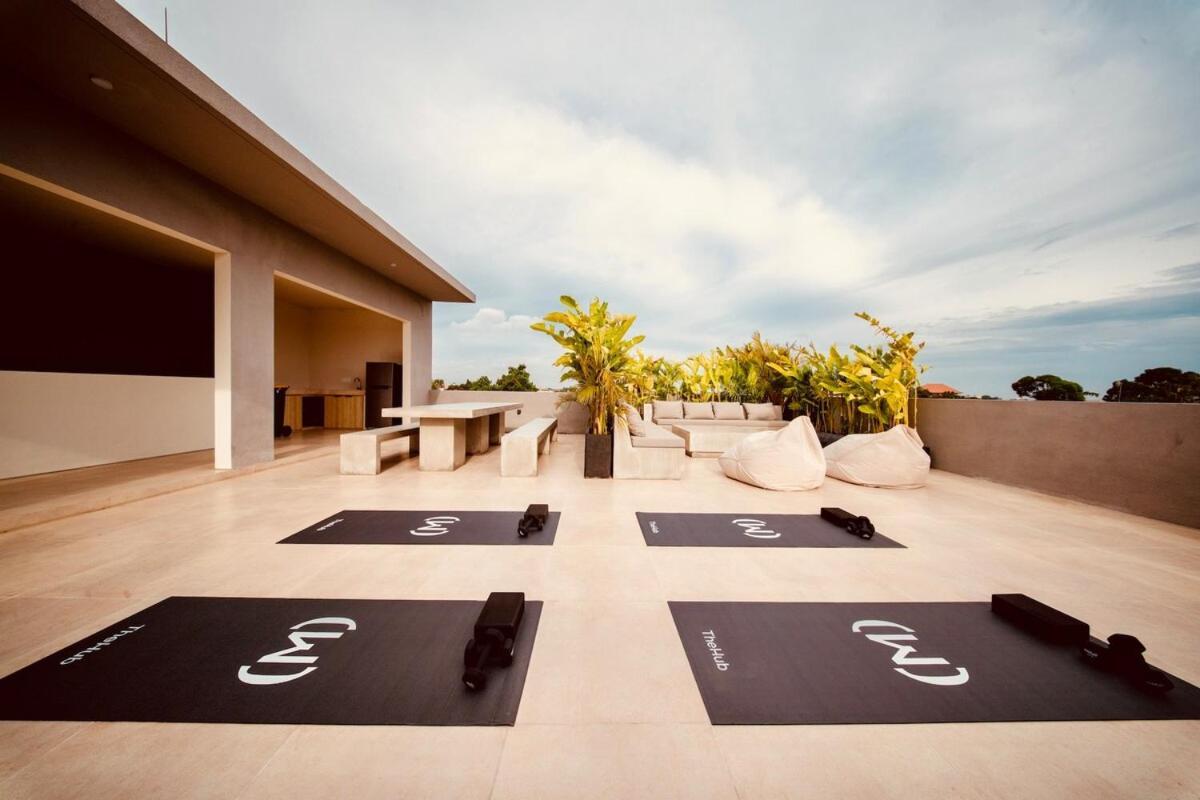 Thehub Pererenan Coworking, Pool And Rooftop チャングー エクステリア 写真