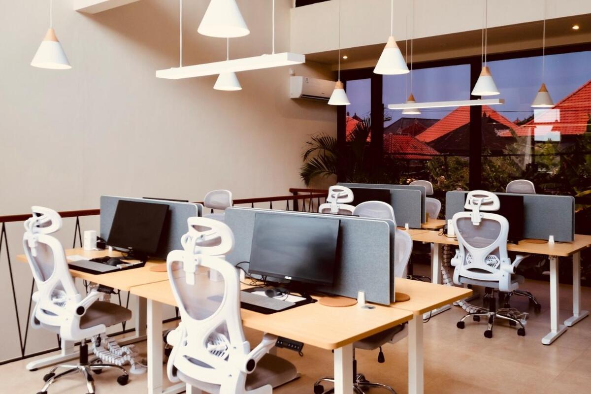 Thehub Pererenan Coworking, Pool And Rooftop チャングー エクステリア 写真